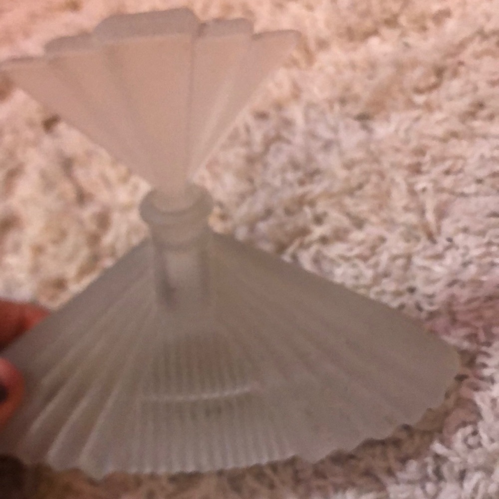 Glass antique thing?!